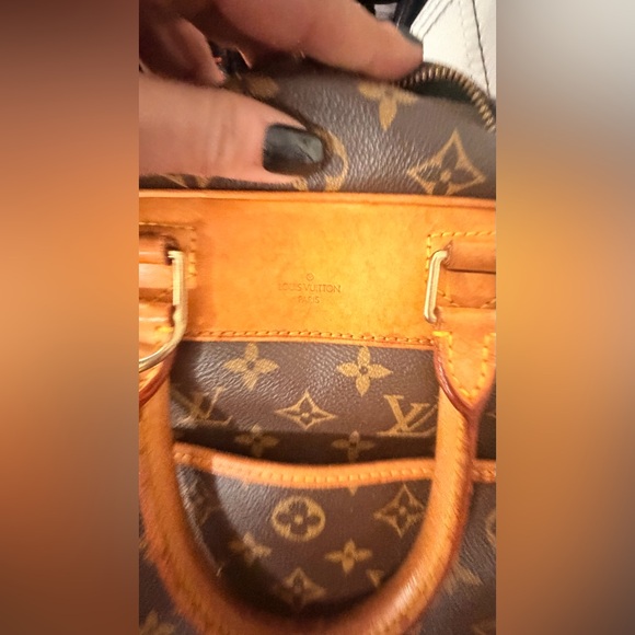 EXCELLENT NO CALL OUTS AUTHENTIC Louis Vuitton Deuville Leather HAND BAG - Picture 7 of 16